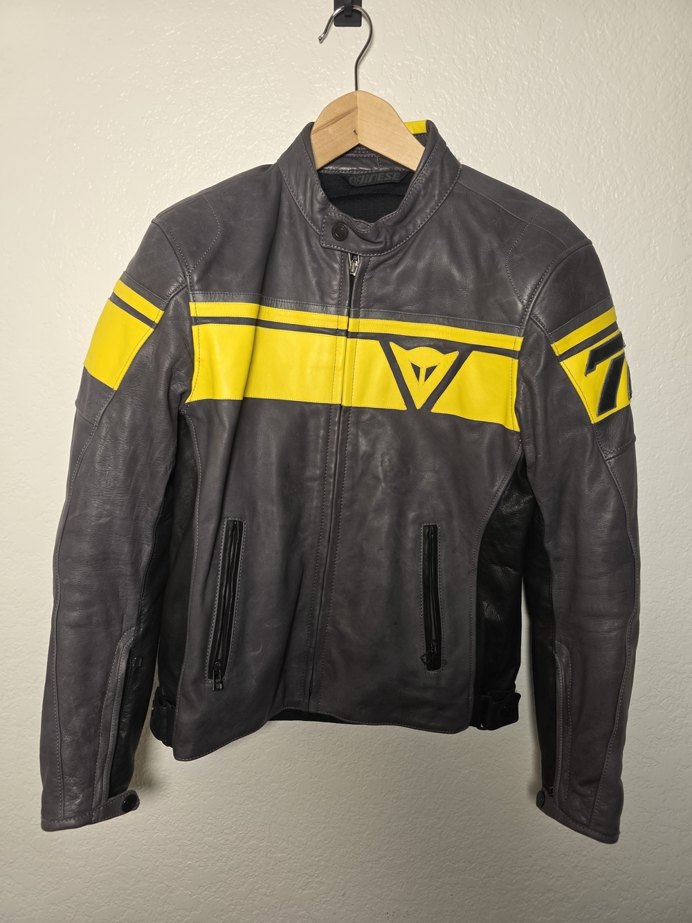 Dianese Mens Leather Motorcycle Blackjack Jacket Size 46